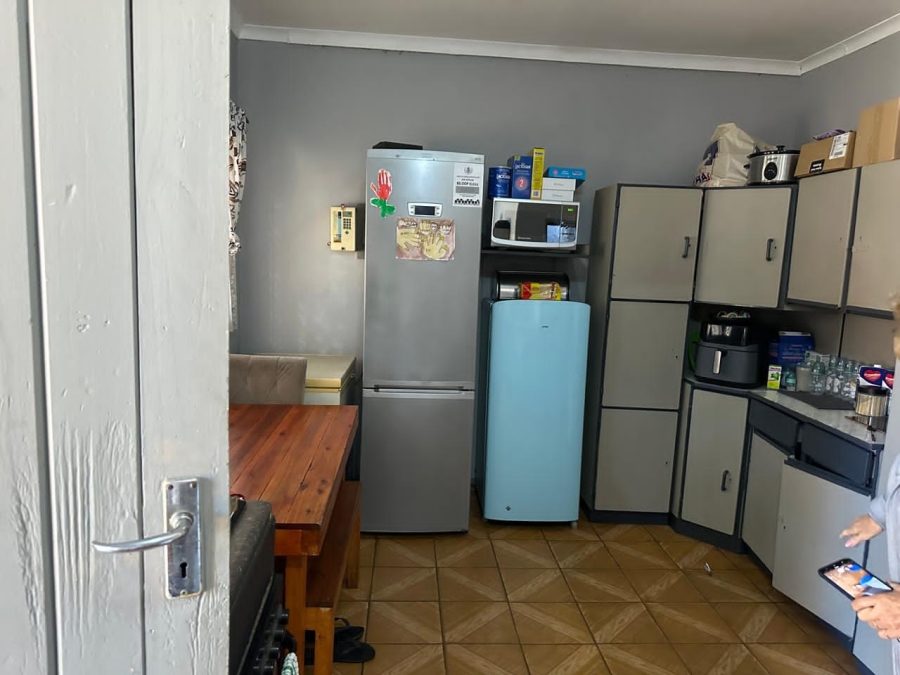 6 Bedroom Property for Sale in Oos Einde North West